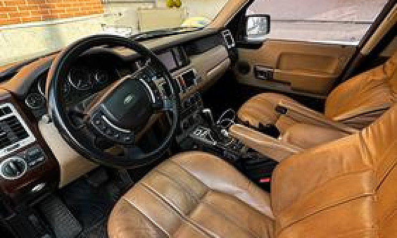Land Rover Vogue...