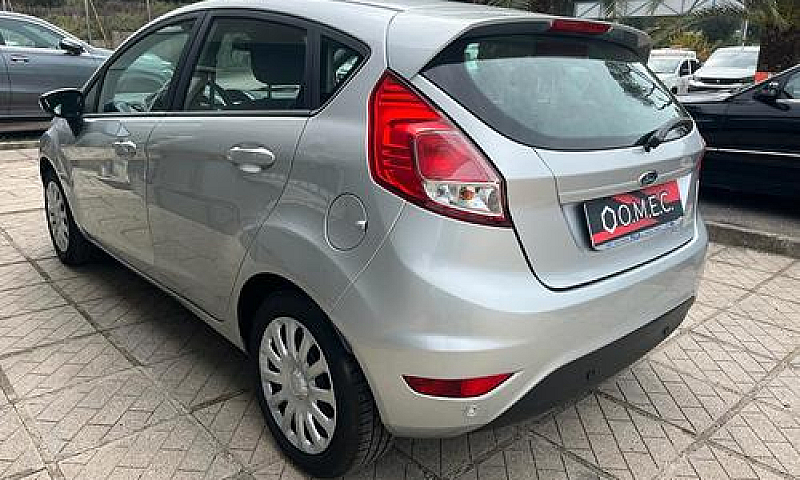 Ford Fiesta 1.5 Tdci...