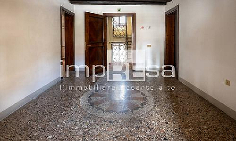 Palazzo - Treviso...