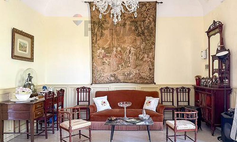 Porzione Di Villa - ...