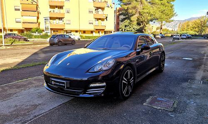 Porsche Panamera 4.8...