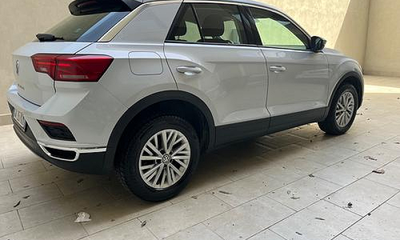 Volkswagen T-Roc 1.6...