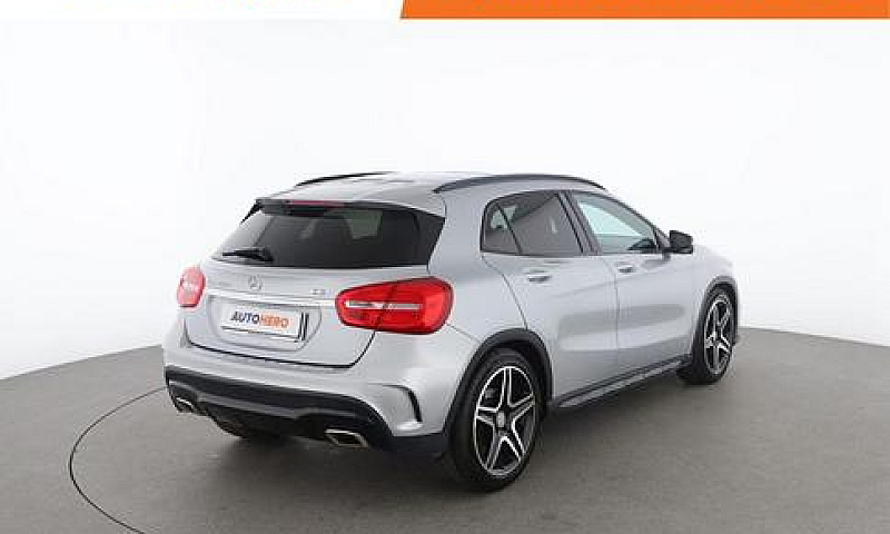 Mercedes-Benz Gla 22...