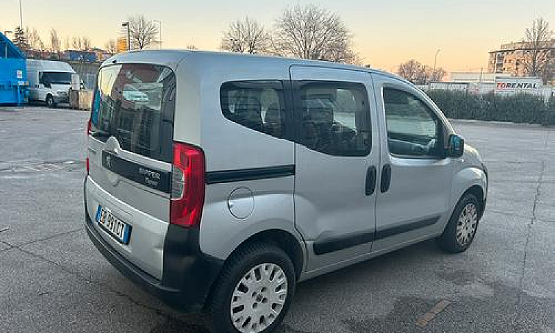 Peugeot Bipper...