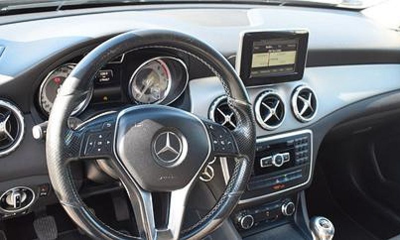 Mercedes-Benz Gla 20...