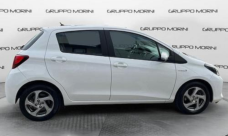 Toyota Yaris 1.5 Hyb...