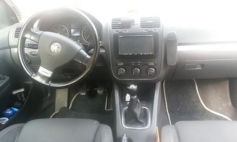 Volkswagen Golf V 2....