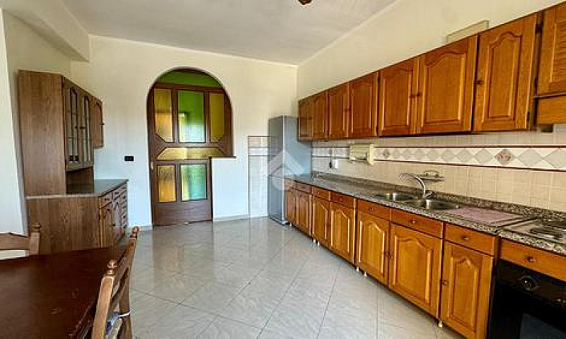 4 Locali A Coriglian...