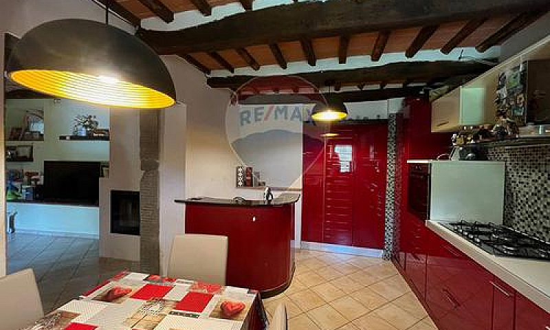 Porzione Di Casa - B...