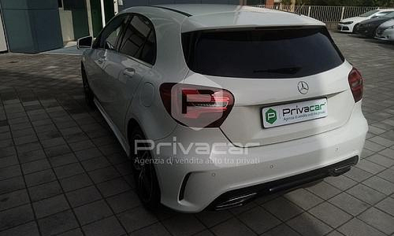 Mercedes A 180 Premi...