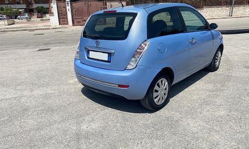 Lancia Ypsilon 1.3 M...