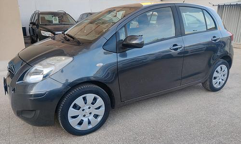 Toyota Yaris 1.0 5 P...