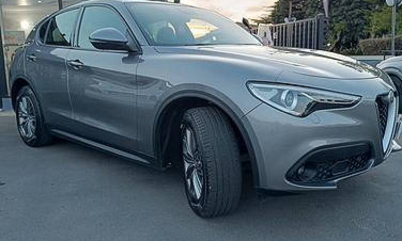 Alfa Romeo Stelvio 2...