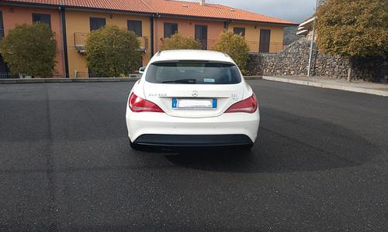 Mercedes-Benz Cla 20...