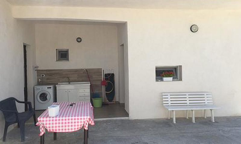 Villa Bifamiliare To...