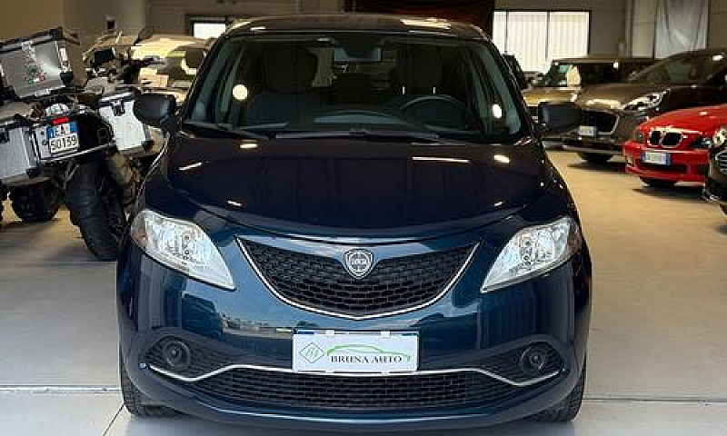 Lancia Ypsilon 1.2 6...
