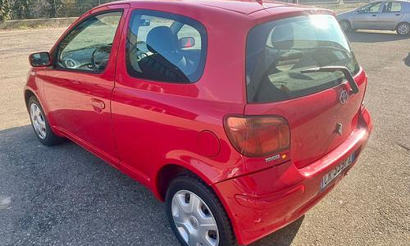 Toyota Yaris 3P. 1.0...