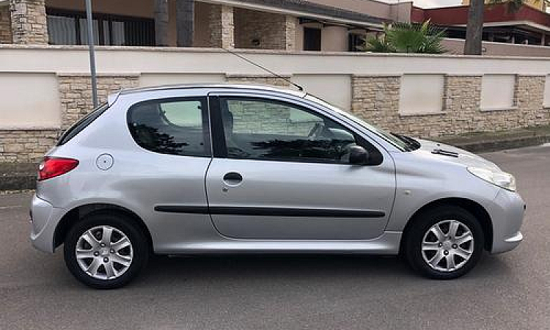 Peugeot 206 Plus 1.1...