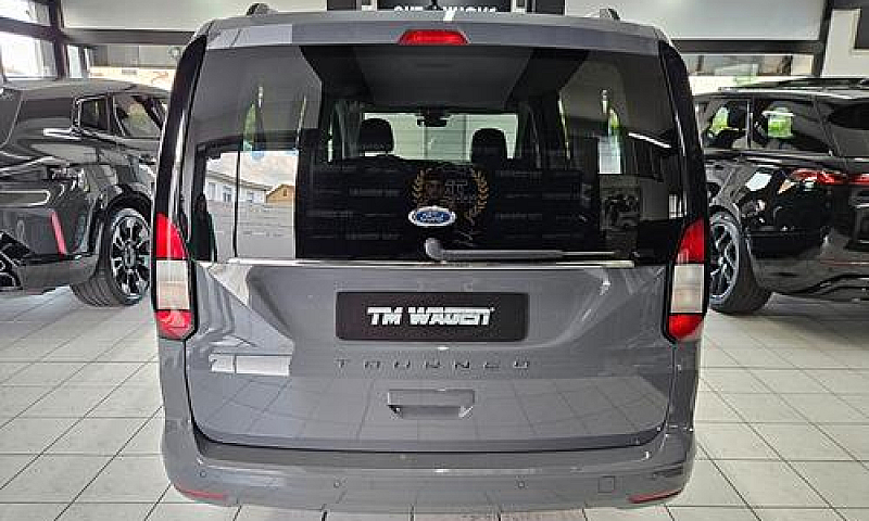Ford Grand Tourneo C...