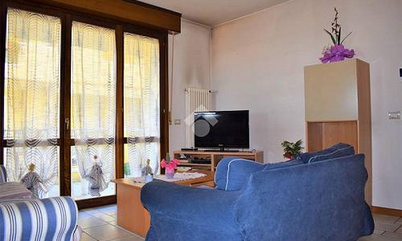 3 Locali A Riccione...