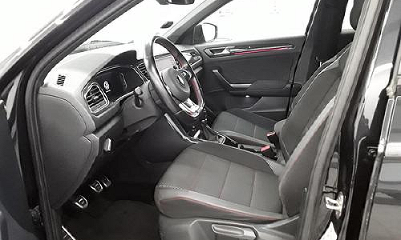 Volkswagen T-Roc 1.5...
