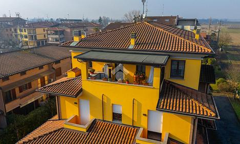 3 Locali A Soliera...