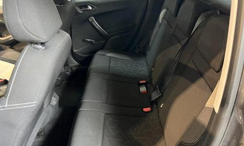 Peugeot 2008 Bluehdi...
