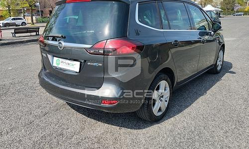 Opel Zafira Tourer 1...