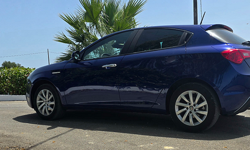 Alfa Romeo Giulietta...