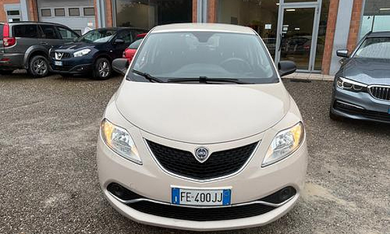 Lancia Ypsilon 1.2 G...