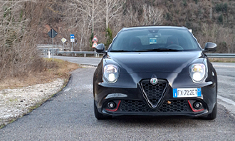 Alfa Romeo Mito Velo...