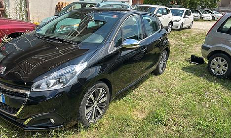 Peugeot 208 Puretech...