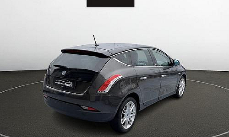 Lancia Delta 1.6 Mjt...