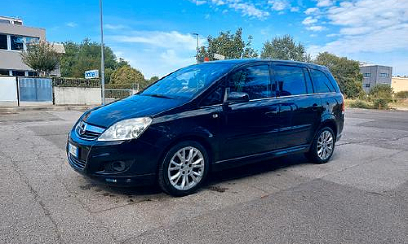Opel Zafira - 2009...