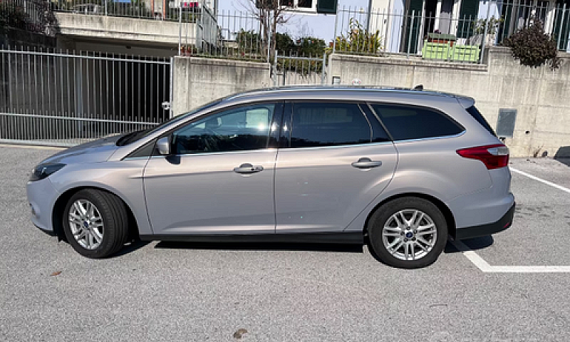 Ford Focus Sw 1.6 Td...