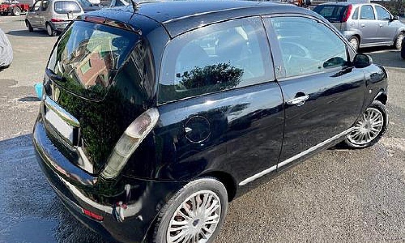 Lancia Ypsilon Perfe...