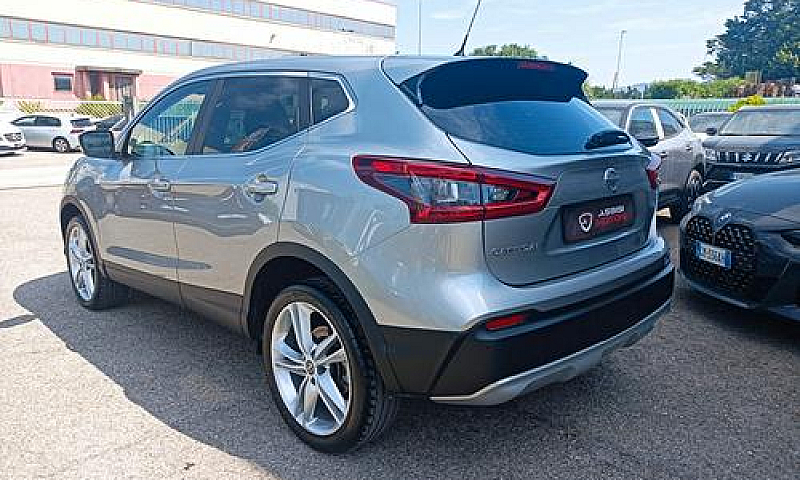 Nissan Qashqai 1.5 D...