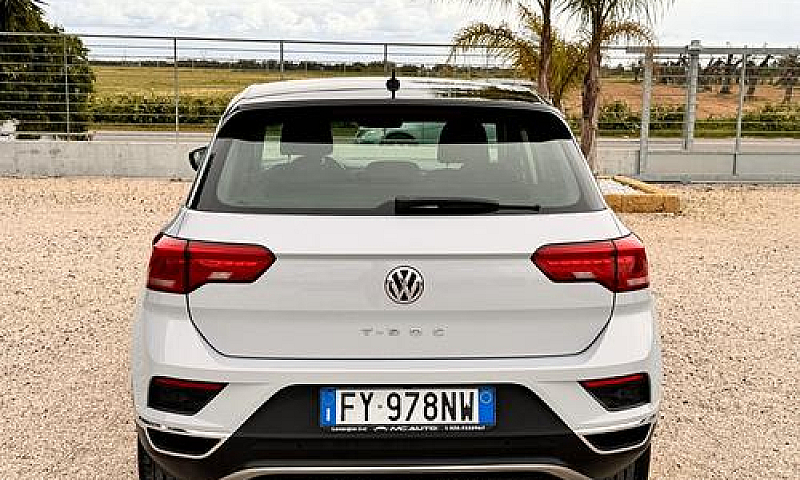 Volkswagen T-Roc 1.6...