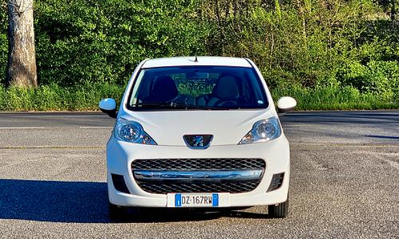 Peugeot 107 1.0 68Cv...