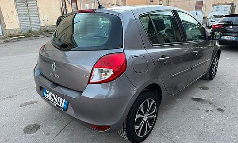 Renault Clio 1.2 16V...