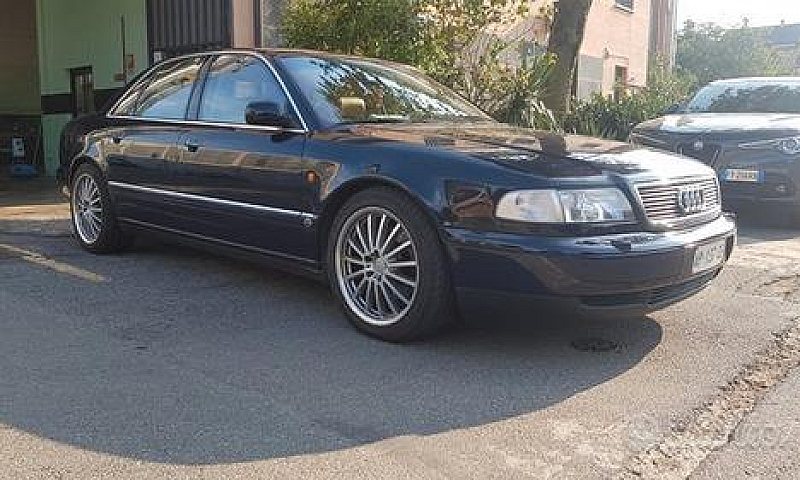 Audi A8 4.2 V8 300Cv...