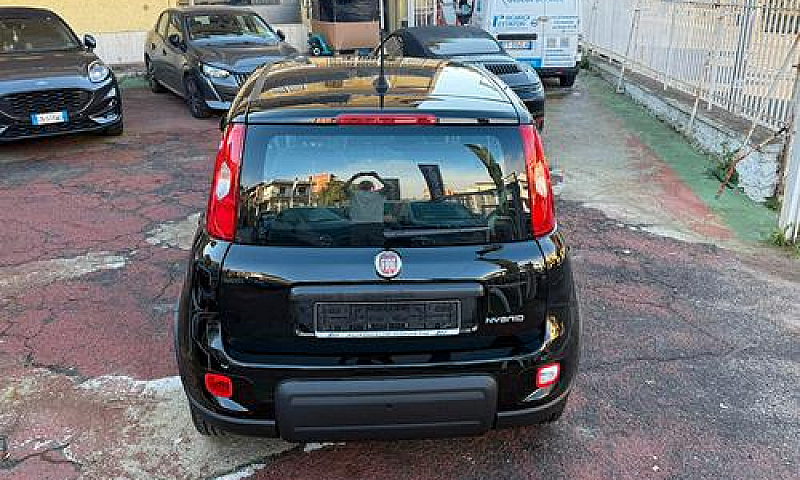 Fiat Panda Hybrid 1....