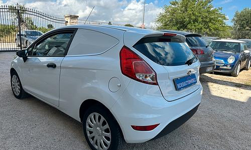 Ford Fiesta 1.5 Tdci...