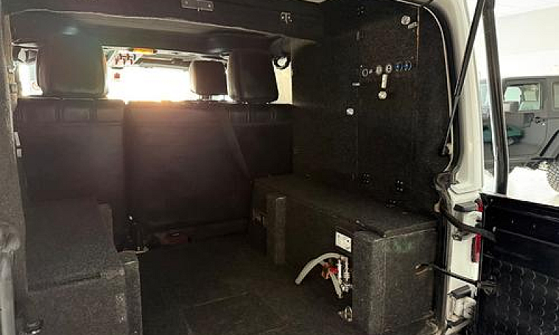 Jeep Wrangler Unlimi...