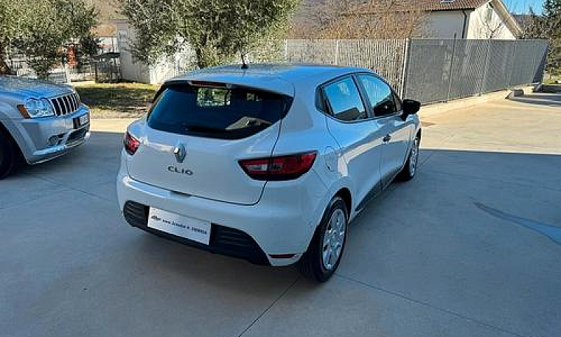 Renault Clio 1.5 Dci...