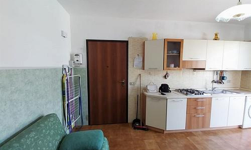 Trilocale A 200 Mt D...