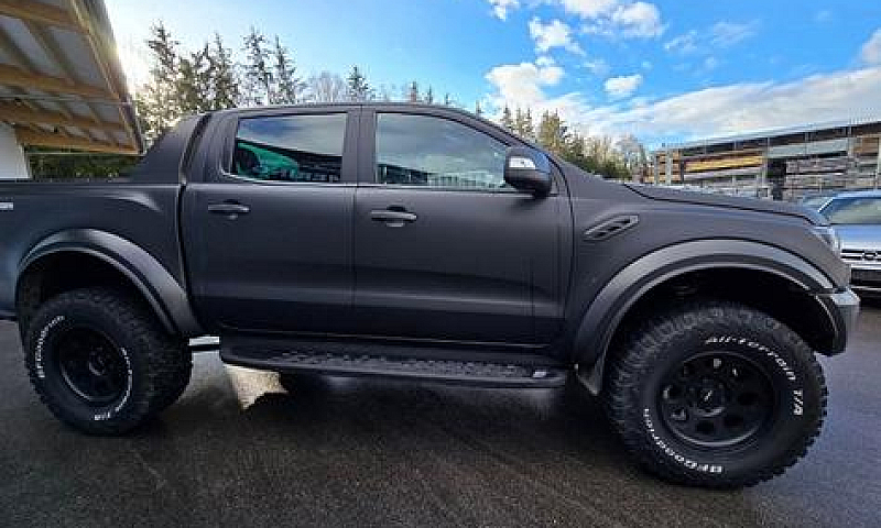 Ford Ranger Raptor 2...