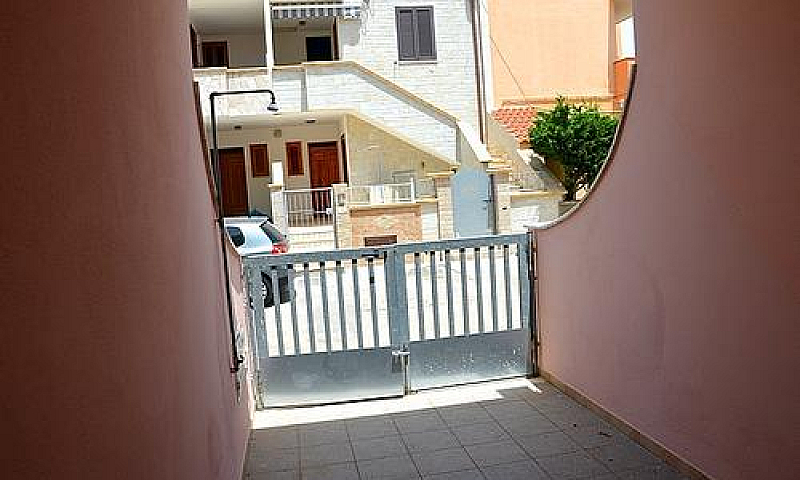 Quadrilocali A 250Mt...