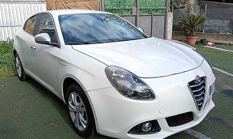 Alfa Romeo Giulietta...