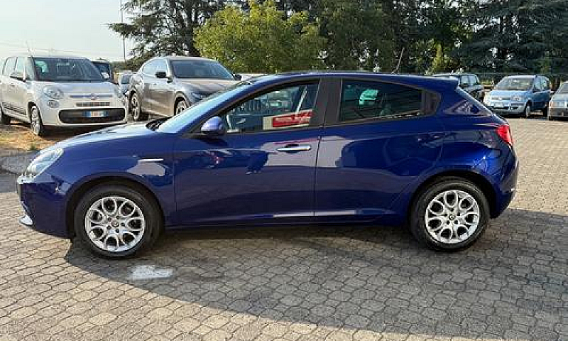Alfa Romeo Giulietta...